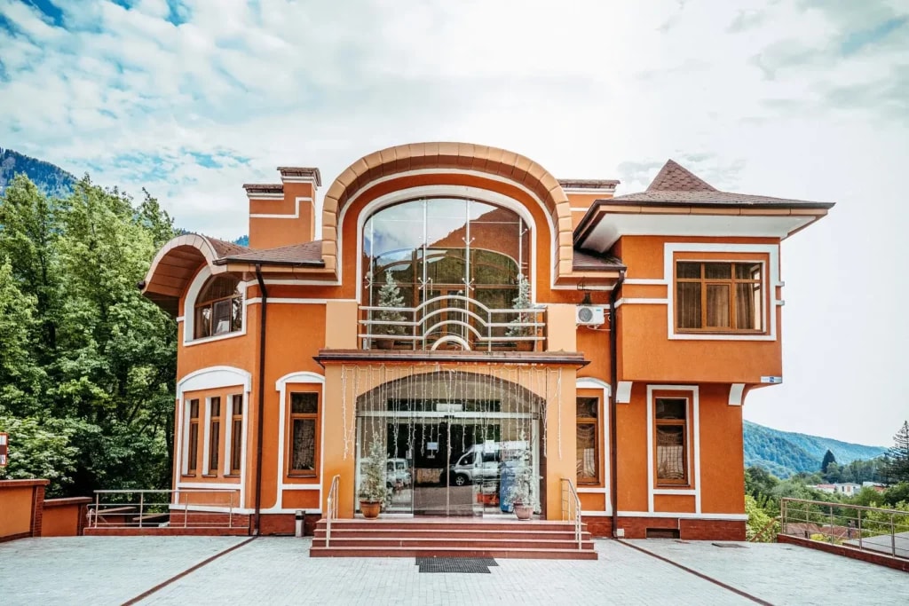 гостевой дом alm house в поселке красная полянгостевой дом alm house в поселке Красная Полянаа