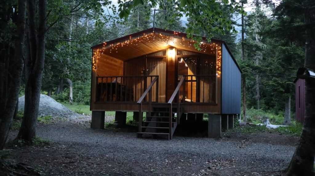 Глэмпинг и база отдыха Forest House Resort в Архызе