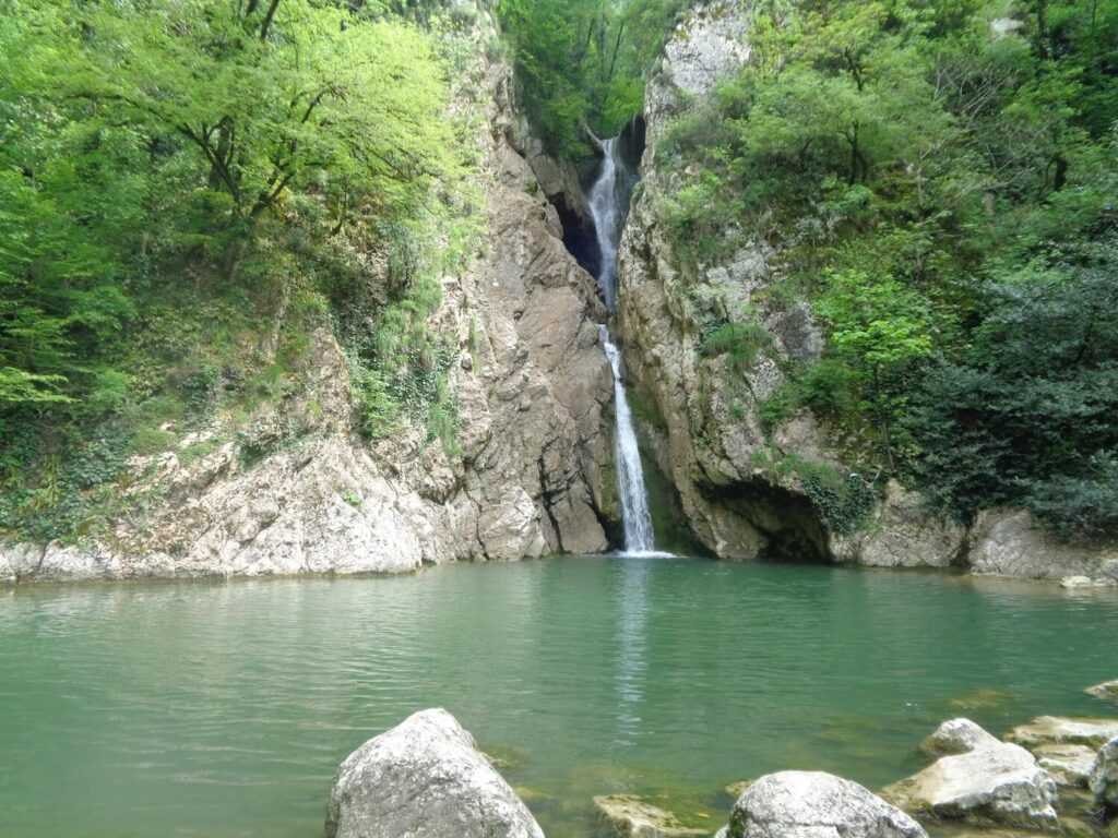 Агурские водопады в Сочи